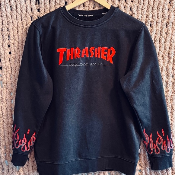 Off The Wall Vans Black Thrasher Sweatshirt Youth Large - Picture 1 of 7